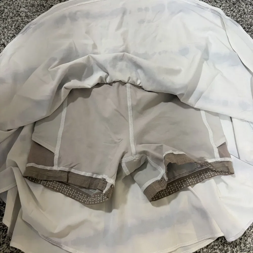 Lululemon Court Rival HR Skirt Skort Women Size 4 Lilac Purple White LW8ADJT
